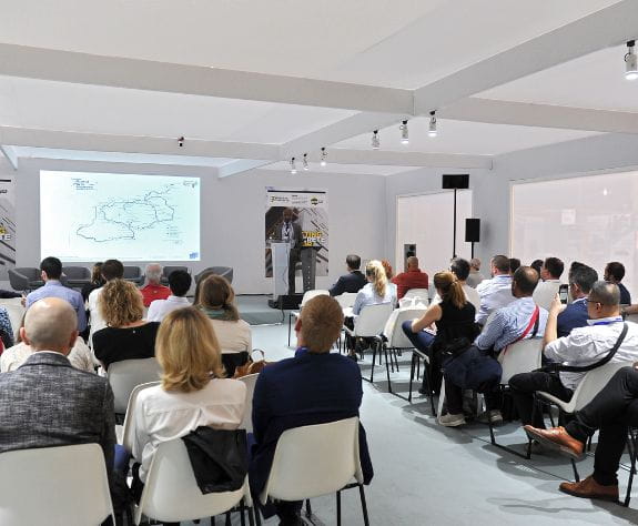 Salle de conférence lors du WOCE